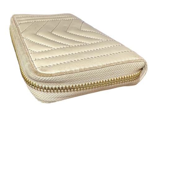 Michael Kors Pale Pink Quilted Leather Wallet - Picture 3 of 9